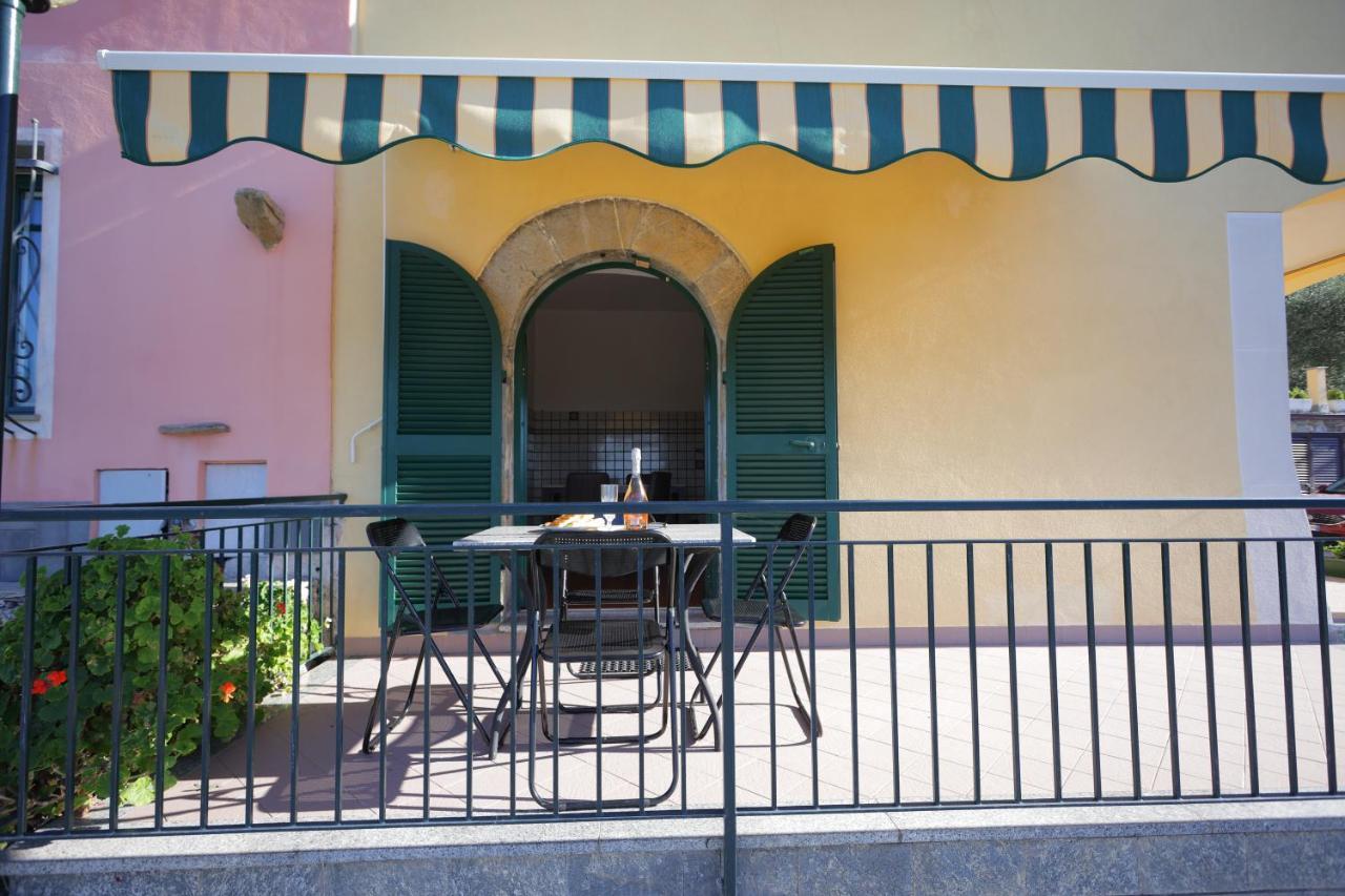 La Casa Col Portico Apartamento Leivi Exterior foto